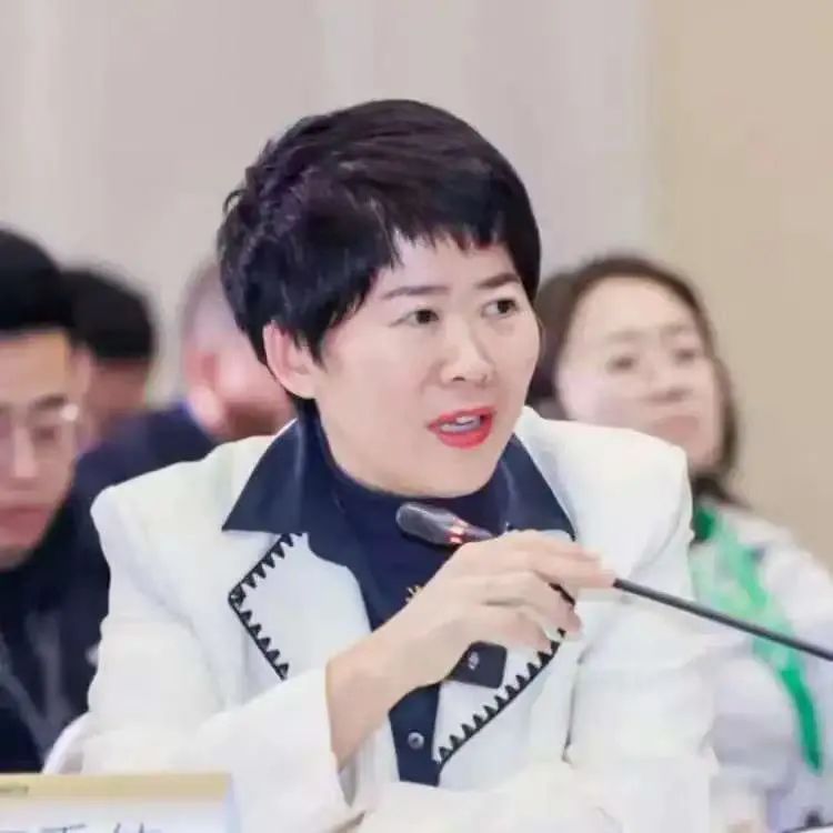 挥别三年改革路，“酒圈女将”何秀侠辞任金种子